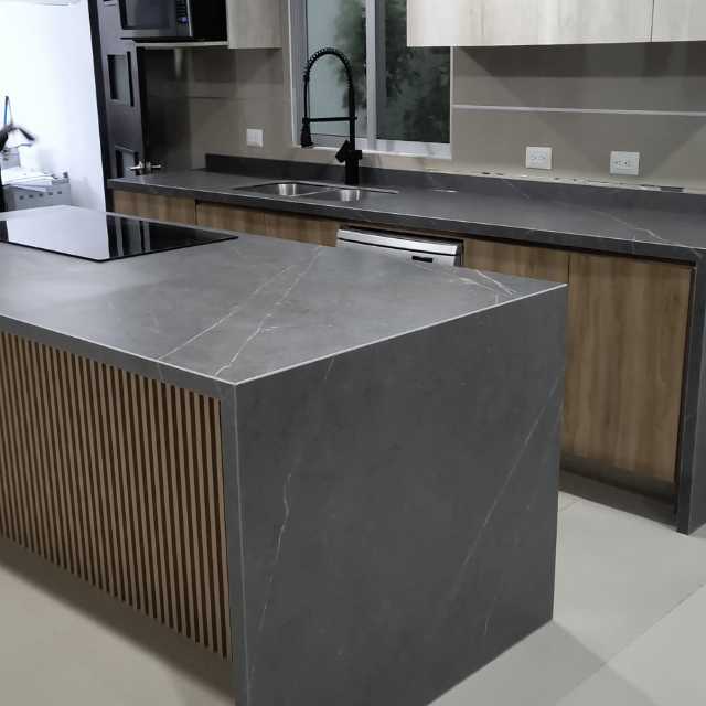 Piedra Sinterizada Armani Dark