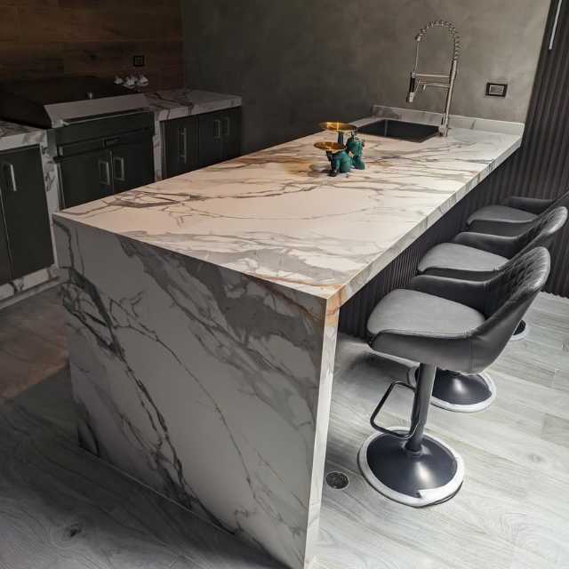 Piedra Sinterizada Glided Dorado