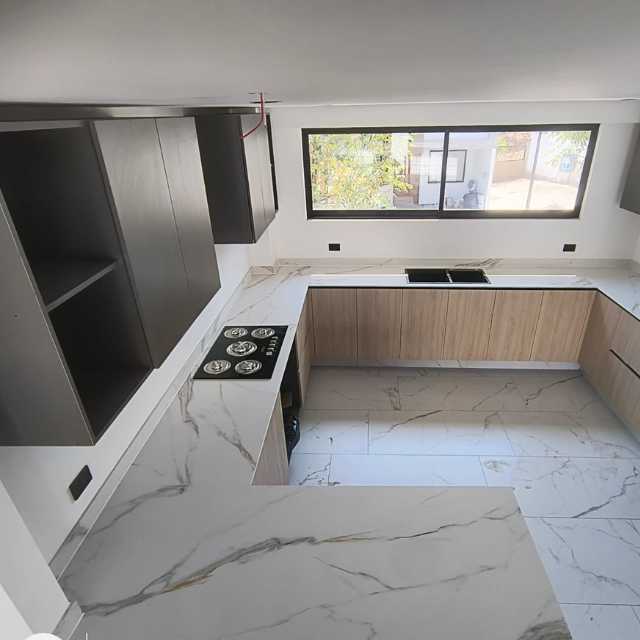 Piedra Sinterizada Louis King